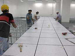 Evaluación de instalación de piso técnico
